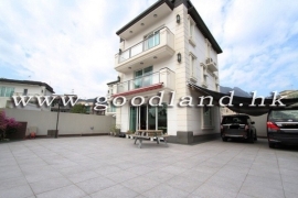 SAI KUNG Detached Village House For Sale | Close To Town, Huge Fenced Garden & 4 En-Suites