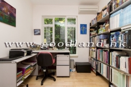 SAI KUNG Detached Village House For Sale | Convenient Location, Nice Garden & Greenery