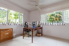 SAI KUNG Detached Village House For Sale | Huge Garden, Greenery View & Convenient Location