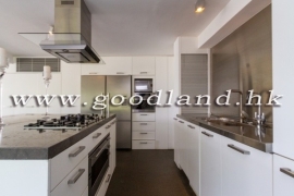 SAI KUNG Waterfront Village House For Sale | End Unit, Private Pool & Green Lawn Garden