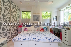 SAI KUNG Waterfront Village House For Sale | End Unit, Private Pool & Green Lawn Garden