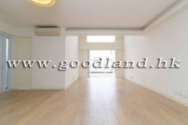 SAI KUNG Village House For Sale | High Ceiling, Partial Sea View & Spacious Layout