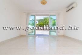 SAI KUNG Village House For Sale | End House, Private Gate & Mountain Greenery View