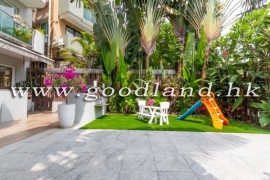 SAI KUNG Village House For Sale | Large Private-Gate Garden, Parking & Green View