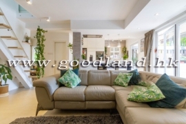 SAI KUNG Village House For Sale | Large Private-Gate Garden, Parking & Green View