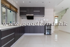 SAI KUNG Duplex Village House For Sale | Detached Duplex, Front Porch & Parking