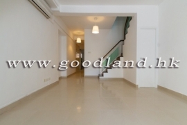 SAI KUNG Village House For Sale | Close to Town, High Ceiling & Brand New Kitchen