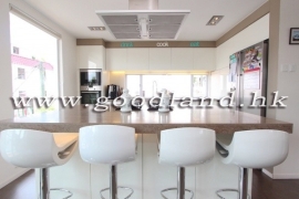 SAI KUNG Duplex Village House For Sale | Mid-Level Sea Greenery View &amp; Private Roof