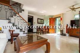SAI KUNG Village House For Sale | Deeded Garden, Multi Parking & Greenery View