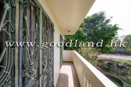SAI KUNG Village House For Sale | Deeded Garden, Multi Parking & Greenery View