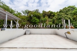 SAI KUNG Village House For Sale | High Ceiling, Multi Parking &amp; Close to Main Road