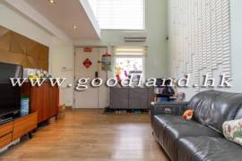 SAI KUNG Village House For Sale | High Ceiling, Multi Parking & Close to Main Road