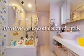 SAI KUNG Village House For Sale | High Ceiling, Multi Parking &amp; Close to Main Road