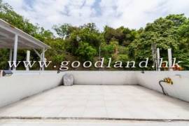 SAI KUNG Village House For Sale | High Ceiling, Multi Parking & Close to Main Road