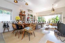 SAI KUNG End Unit Village House For Sale | Huge Garden, Sea View & 3 En-Suites