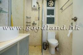 SAI KUNG Village House For Sale | Lawn Garden, Greenery View & Parking Next to House