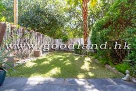 SAI KUNG Village House For Sale | Lawn Garden, Greenery View & Parking Next to House