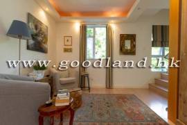 SAI KUNG Village House For Sale | Lawn Garden, Greenery View & Parking Next to House