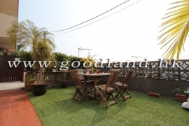 SAI KUNG Village House For Sale | Two Storey Home Close to Town with Equipped Kitchen