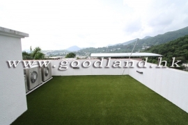 SAI KUNG Village House For Sale | Mid-Level Complex, Communal Pool & 4 Bedrooms