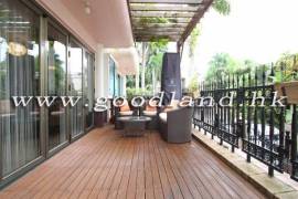 SAI KUNG Village House For Sale | Mid-Level Complex, Communal Pool & 4 Bedrooms