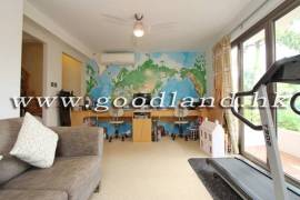 SAI KUNG Village House For Sale | Mid-Level Complex, Communal Pool & 4 Bedrooms