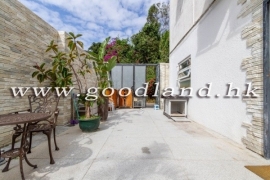 SAI KUNG Village House For Sale | Full Sea View, Fenced Garden & 2 En-Suites