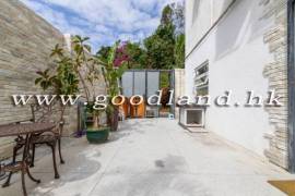 SAI KUNG Village House For Sale | Full Sea View, Fenced Garden & 2 En-Suites
