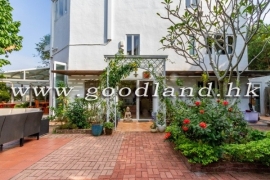 SAI KUNG End Unit Village House For Sale | Private Gate, Town View & Garden