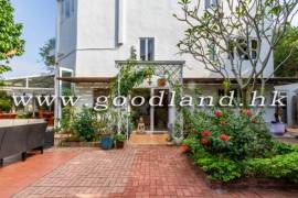 SAI KUNG End Unit Village House For Sale | Private Gate, Town View & Garden