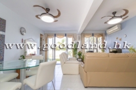 SAI KUNG Village House For Sale | Waterfront Location, Big Garden & 3 Bedrooms