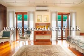 SAI KUNG Waterfront Village House For Sale | Yacht Club Sea View, Multi Parking & 4 Rooms