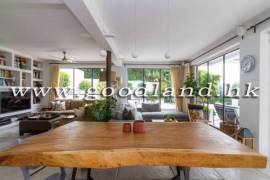 SAI KUNG Fully Detached House For Sale | Huge Garden, Private Gate & Multi Parking
