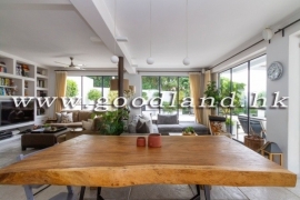 SAI KUNG Fully Detached House For Sale | Huge Garden, Private Gate & Multi Parking