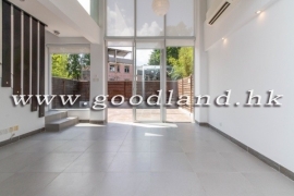 SAI KUNG Village House For Sale | Front & Back Garden, High Ceiling & 4 Bedrooms