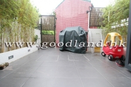 SAI KUNG Village House For Sale | Move-In Condition, Equipped Kitchen & 3 Bedrooms