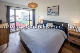 SAI KUNG Village House For Sale | Move-In Condition, Equipped Kitchen & 3 Bedrooms