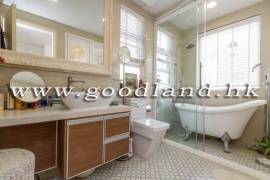 SAI KUNG Detached House For Sale | Large Garden, Private Gate Parking & 5 Bedrooms