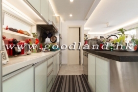 SAI KUNG Detached House For Sale | Large Garden, Private Gate Parking & 5 Bedrooms