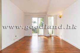 SAI KUNG End Unit Village House For Sale | Walk to Town, Communal Pool & Sea View