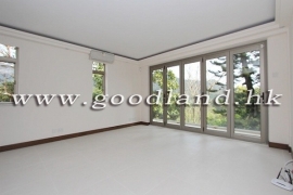 SAI KUNG Village House For Sale | Rare Spacious Garden, Private Gate & 4 Bedrooms