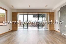 SAI KUNG Mid-Level Village House For Sale | Covered Parking, Garden & Sea Greenery View