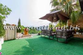 SAI KUNG Mid-Level Village House For Sale | Sky Garden, Scenic View & 3 Bedrooms