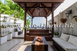 SAI KUNG Mid-Level Village House For Sale | Sky Garden, Scenic View & 3 Bedrooms