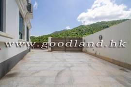 SAI KUNG Village House For Sale | Fully Detached Waterfront Home, Private Pool & Gated Parking
