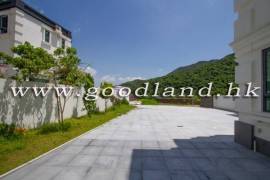 SAI KUNG Waterfront Village House For Sale | Fully Detached, Private Gate & Renovation