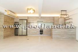 SAI KUNG Detached House For Sale | Close to Main Road, Yard & 4 Bedrooms