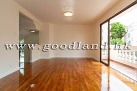 SAI KUNG Detached House For Sale | Resort Complex, Communal Pool & 4 Bedrooms