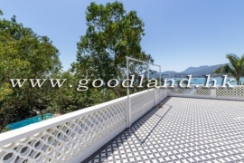SAI KUNG End Unit Village House For Sale | Huge Garden, Sea Greenery View & 3 En-Suites