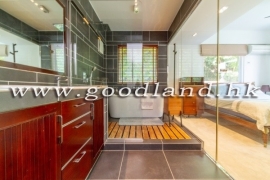 SAI KUNG End House For Sale | Private Gate, 3 Parking Spaces & Greenery View